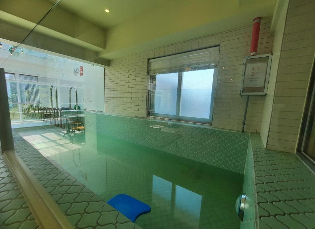 Songjeong Lesign Hotel Busan Buitenkant foto